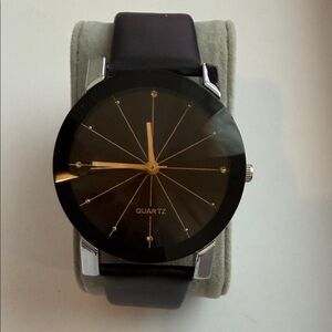 Elegant Black and Gold Men's Quartz Watch